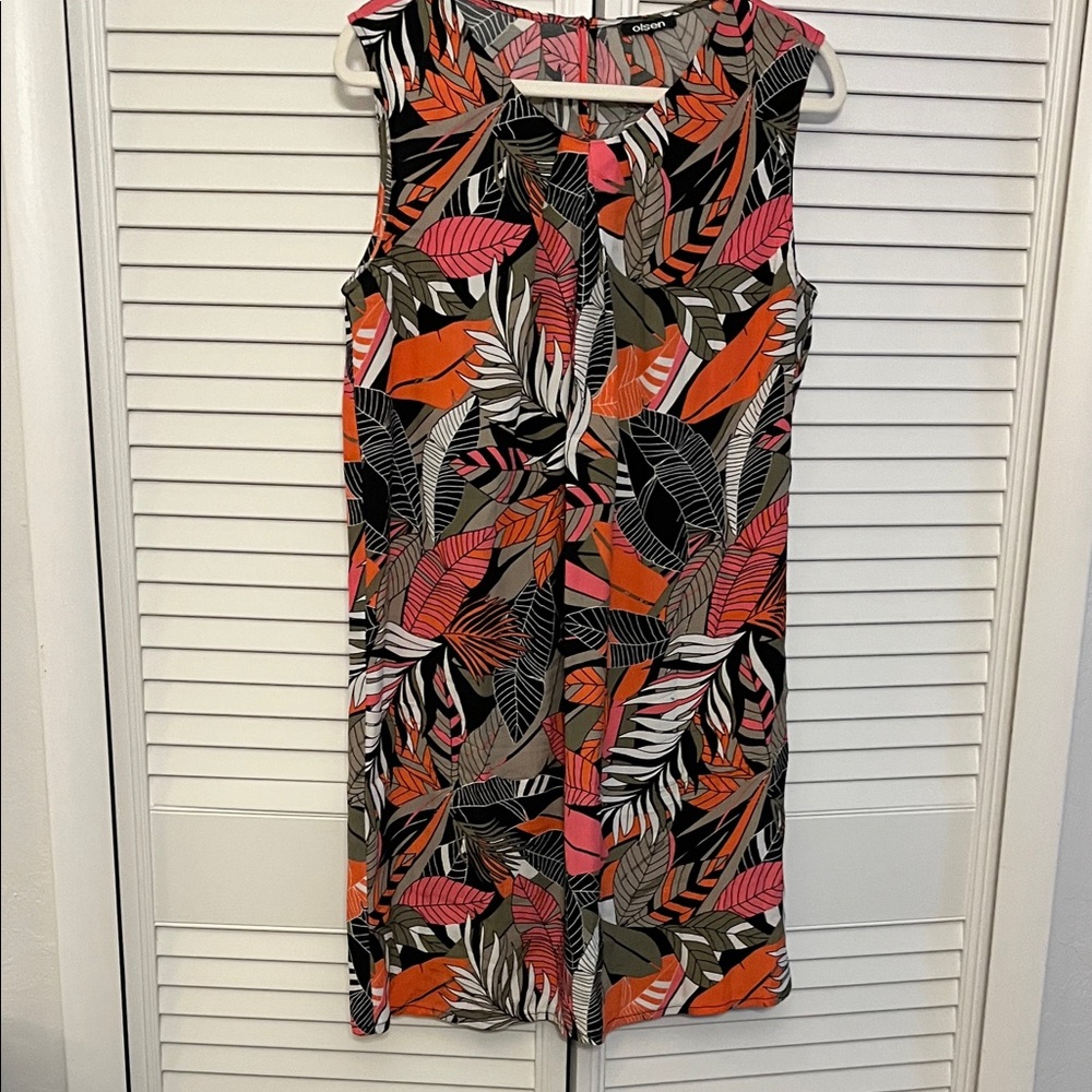 Olsen. Sleeveless Tropical Leaf Print Dress